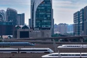 今日黄历高铁列车“飙车”？官方解答来了！